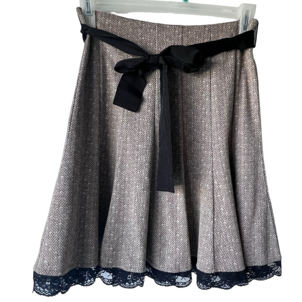 Women's trim tweed snow white skirt grey balck zipper in back